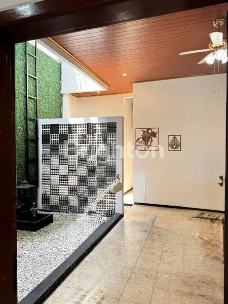 image SEWA KANTOR 2 LANTAI STRATEGIS DEKAT RS SANTA CLARA MADIUN (4)