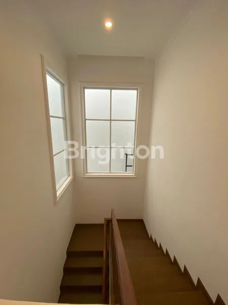 image RUMAH GRAHA FAMILY NEW AMERICAN STYLE SURABAYA BARAT DEKAT PAKUWON MALL UNESA CITRALAND  (7)