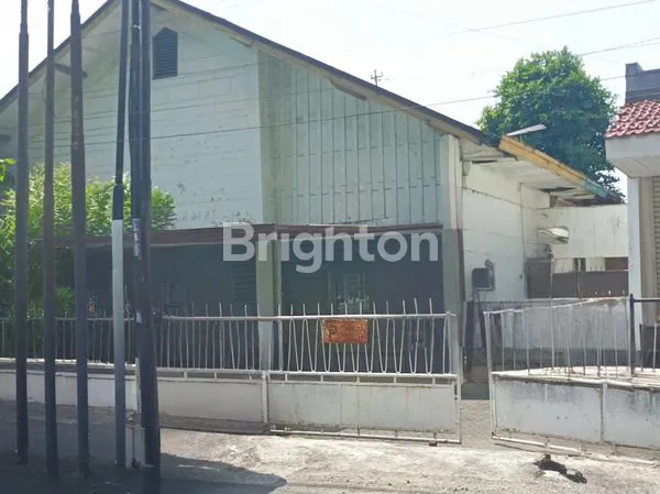 image DIJUAL RUMAH STRATEGIS JALAN ERLANGGA BARAT DEKAT SIMPANG LIMA SEMARANG (1)