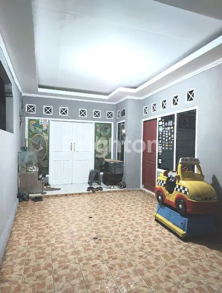 image HUNIAN STRATEGIS 150M² DI PAMULANG BARAT, 4KT 3KM, ROW 2 MOBIL (5)