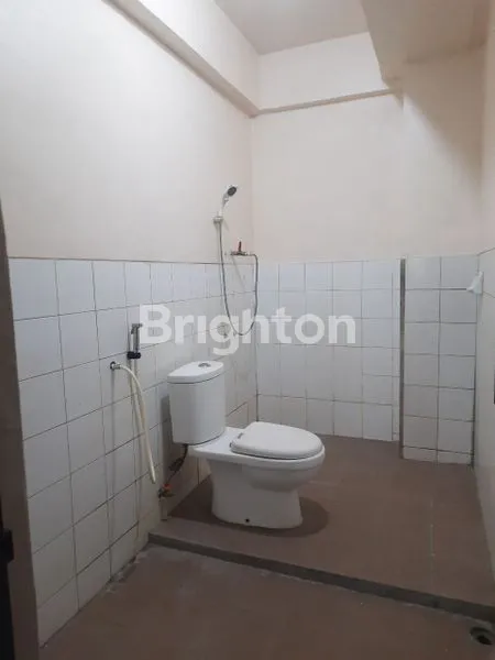 image RUKO 4 LANTAI EYE-CATCHING DI NOL JALAN RAYA KENJERAN, LOKASI PUSAT BISNIS STRATEGIS (8)