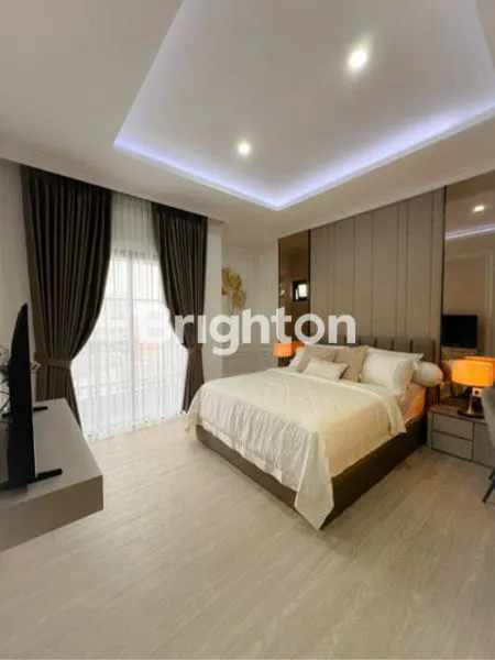 image HUNIAN PREMIUM 3 LANTAI PLUS HOME LIFT DEKAT SCBD MAMPANG (3)