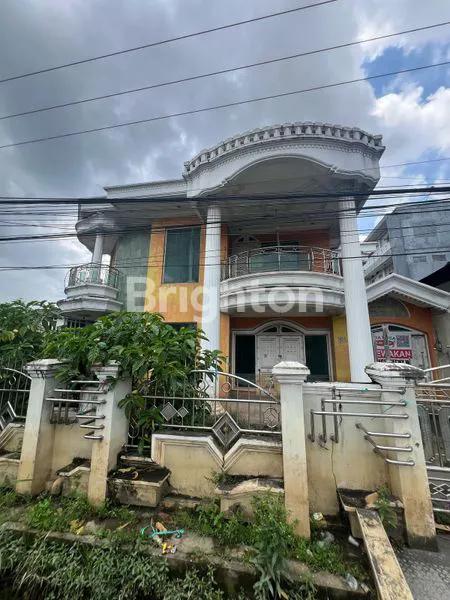 image RUMAH MEWAH 3 LANTAI STRATEGIS DI JL. A YANI SAMARINDA (1)