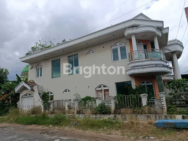 image RUMAH MEWAH 3 LANTAI STRATEGIS DI JL. A YANI SAMARINDA (2)