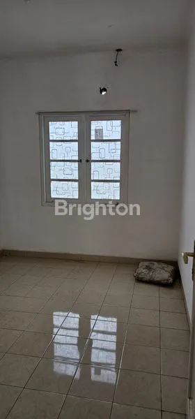 image DISEWAKAN RUMAH NYAMAN 2KT DI KOTA WISATA CIBUBUR DEKAT MALL LIVING WORLD (5)