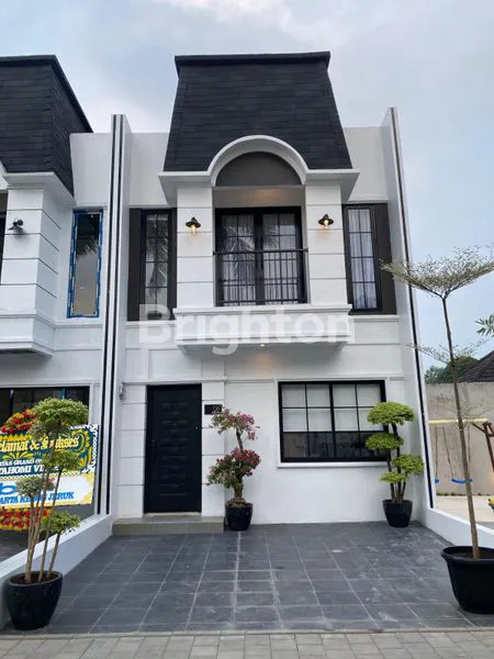 image HUNIAN CANTIK DUA LANTAI DENGAN KONSEP MODERN CLASSIC DEKAT TOL CIMANGGIS (1)