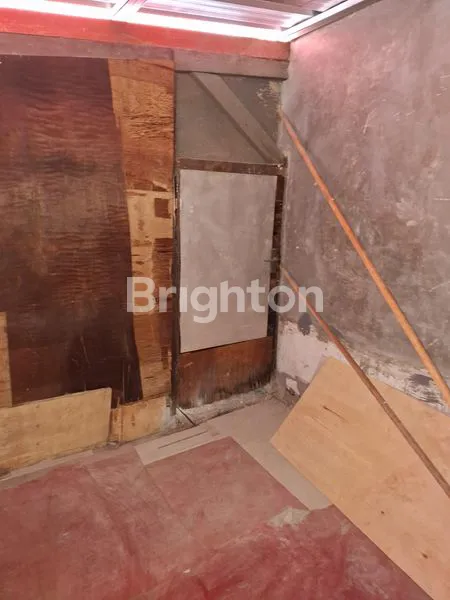 image RUMAH 3 LANTAI STRATEGIS DEKAT PRJ & MANGGA DUA, GUNUNG SAHARI (8)