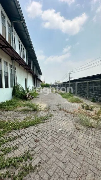 image PABRIK HOOK BERBEK 5500M² AKSES CONTAINER 40" (8)