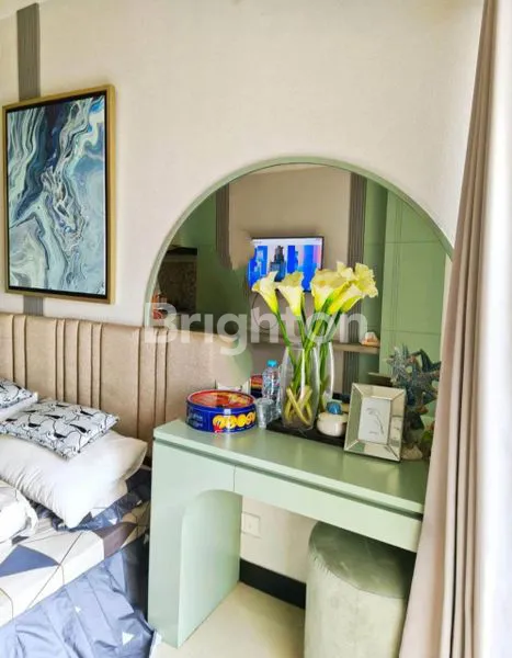 image APARTEMEN STUDIO MEWAH AMOR PAKUWON, VIEW KOLAM RENANG (2)