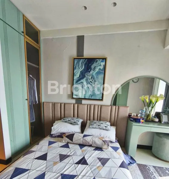image APARTEMEN STUDIO MEWAH AMOR PAKUWON, VIEW KOLAM RENANG (4)