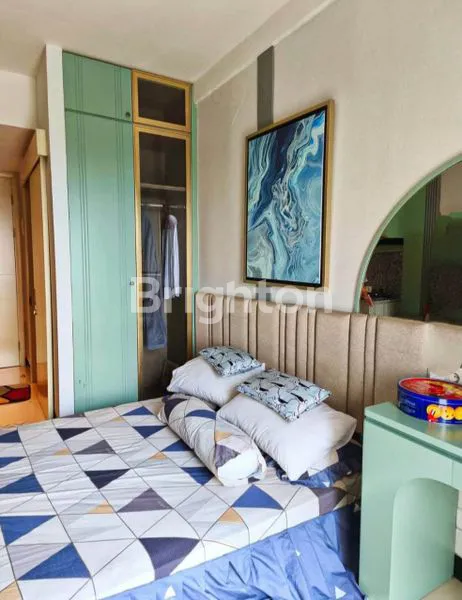 image APARTEMEN STUDIO MEWAH AMOR PAKUWON, VIEW KOLAM RENANG (5)