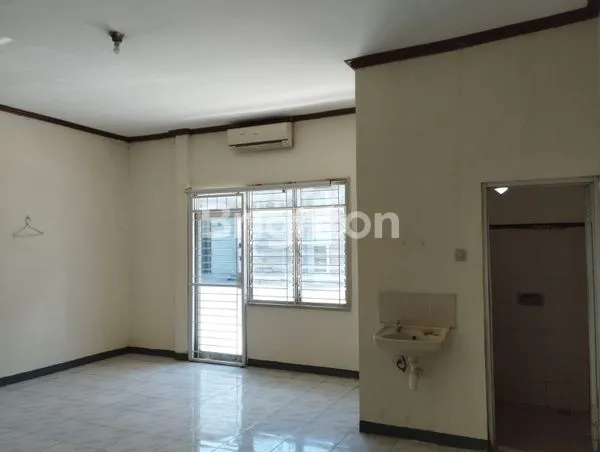 image GUDANG SIAP PAKAI 630M² DI SINAR BUDURAN STRATEGIS (2)