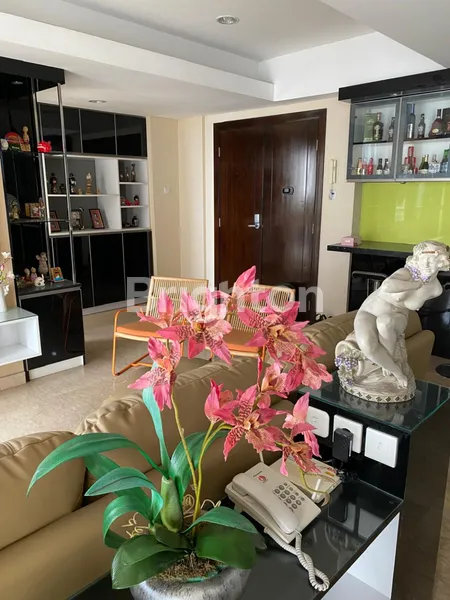 image APARTEMEN MEWAH FULL FURNISHED DI SPRINGHILL ROYALE SUITES KEMAYORAN (2)