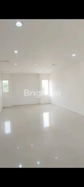 image RUKO 3 LANTAI DI RAYA JEMURSARI, SIAP HUNI! (5)