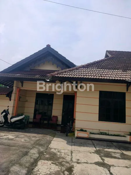 image DIJUAL RUMAH TINGGAL BESAR SIAP PAKAI KADIPIRO (5)