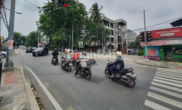 image DIJUAL / DISEWAKAN : GEDUNG 4 LANTAI PREMIUM HOOK DI DUREN SAWIT (PERLU FINISHING) (2)