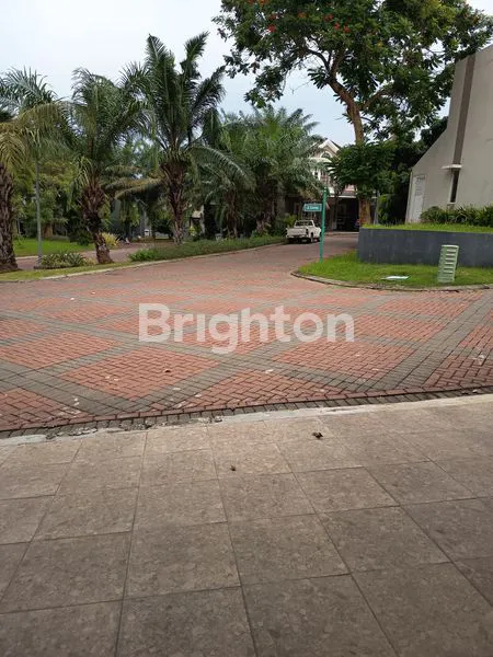 image RUMAH PARAMOUNT VILLAGE DISEWAKAN POSISI DEPAN (2)