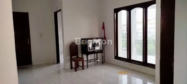 image RUMAH MEWAH 400M² SHM DI DENPASAR BARAT (4)