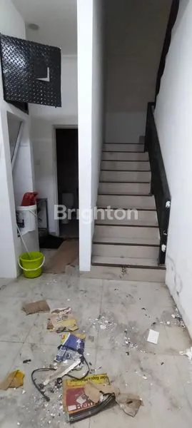 image RUKO GANDENG PLUIT PINGGIR JALAN BOULAVARD JAKARTA  UTARA  (3)