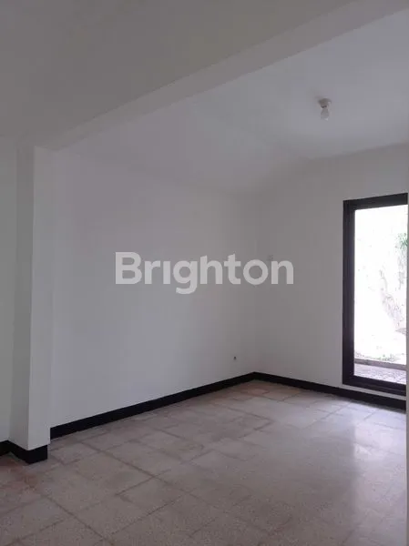 image RUMAH DI DARMO PERMAI UTARA (4)