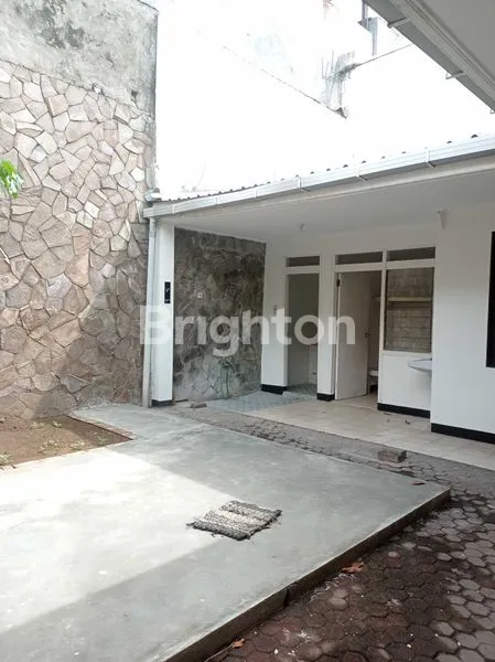 image RUMAH DI DARMO PERMAI UTARA (8)
