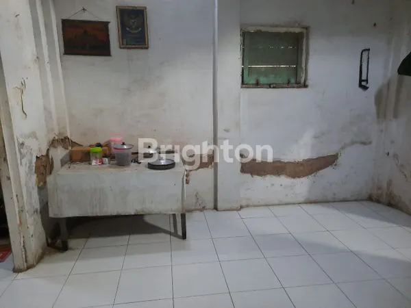 image RUMAH LUAS 363M² STRATEGIS DI TENGAH KOTA KEDIRI, SHM (6)