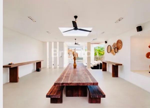 image LUXURY VILLA 5BR DENGAN POOL DI CANGGU, 5 MENIT KE PANTAI (6)