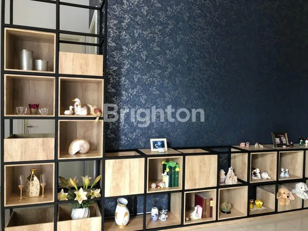 image RUMAH MEWAH SEMI FURNISH HOOK NGINDEN INTAN SIAP HUNI  (6)