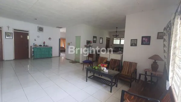 image RUMAH BANGUNAN LAMA DAN LUAS DI DAERAH BUNGA-BUNGA (5)