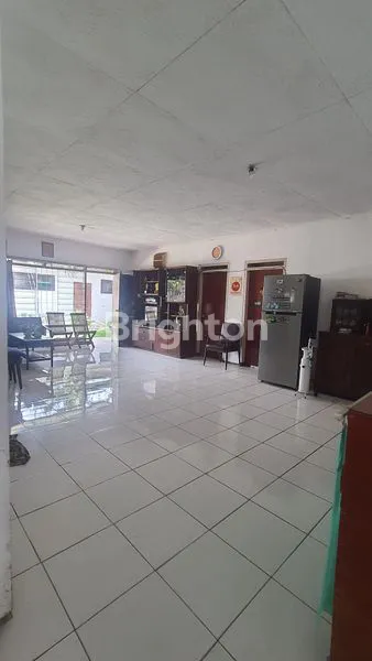 image RUMAH BANGUNAN LAMA DAN LUAS DI DAERAH BUNGA-BUNGA (4)