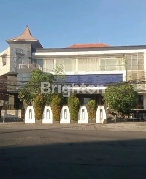 image GEDUNG KOMERSIAL MEWAH 4 LANTAI DI PUSAT BISNIS DENPASAR (8)