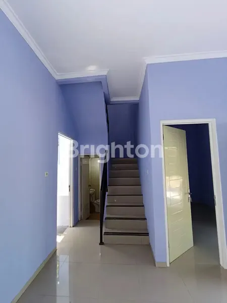 image RUMAH GREEN SEMANGGI SIAP HUNI DEKAT MERR (2)