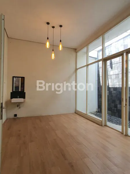 image RUMAH MODERN FULLY AC DI NORTHWEST PARK CITRALAND SURABAYA (3)