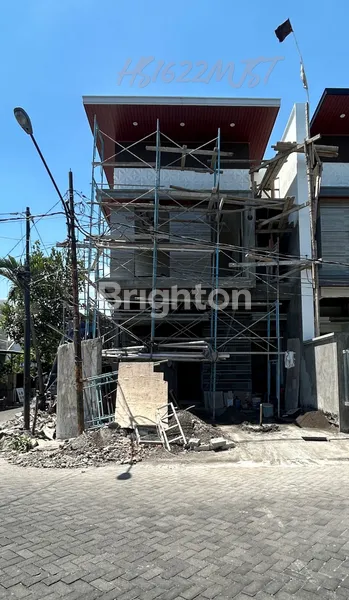 image RUMAH MANYAR BOULEVARD BRAND NEW GRESS TROPICAL MINIMALIS MODERN (3)