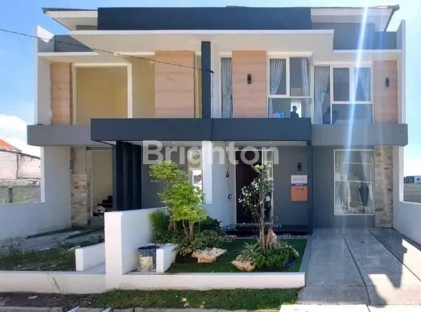 image RUMAH 2 LANTAI DENGAN 3KT DAN 2KM UNDER 1M SURABAYA HANYA DI GREENLAKE RUNGKUT LOKASI STRATEGIS SELANGKAH KE OERR DAN MERR (5)