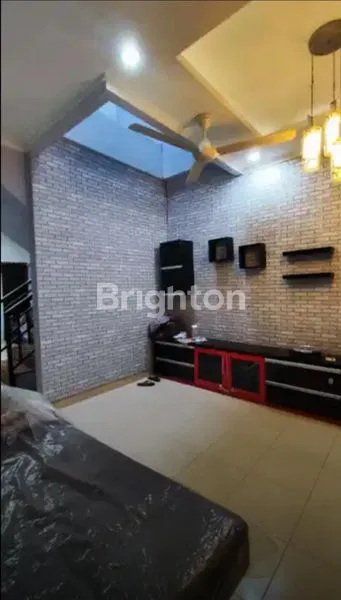 image DIJUAL RUMAH MEWAH SEMI FURNISH 2 LANTAI + BONUS MOBIL FORD FIESTA BEBAS BANJIR – CONDET, JAKARTA TIMUR  (8)