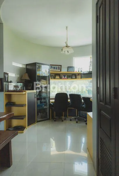 image RUMAH MODERN 2 LANTAI SEMI FURNISED IJEN NIRWANA MALANG (7)