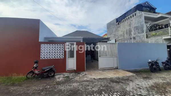 RUMAH MEWAH 3KT DI BATU, TAMAN LUAS, SHM READY