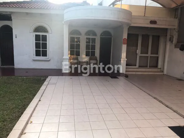 image RUMAH LUAS 324M² DI KELAPA GADING, 4+1 KAMAR TIDUR, SHM (2)