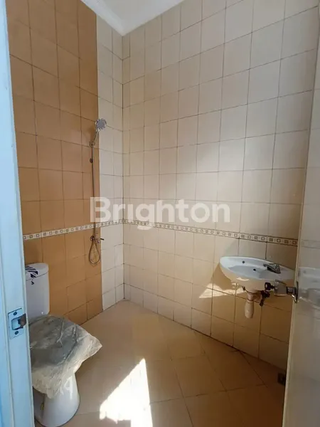 image RUMAH GREEN SEMANGGI SIAP HUNI DEKAT MERR (4)