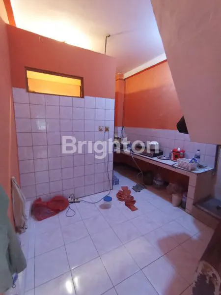 image RUMAH 3 LANTAI SIAP HUNI DI JELAMBAR JAKARTA BARAT (4)