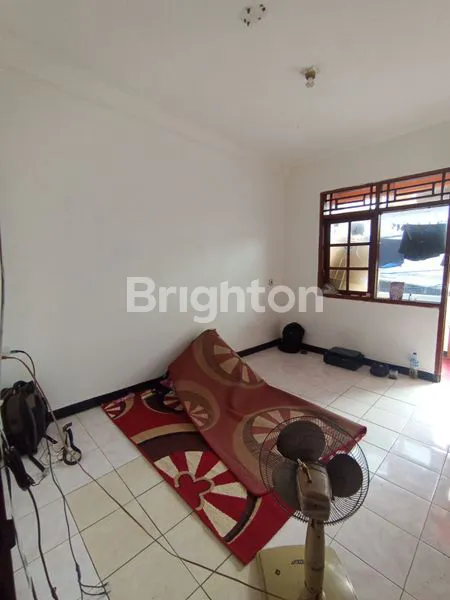 image RUMAH 3 LANTAI SIAP HUNI DI JELAMBAR JAKARTA BARAT (7)