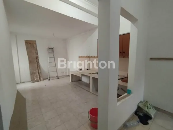 image RUMAH PURIMAS KUTA TERAWAT SIAP HUNI DEKAT UPN (8)