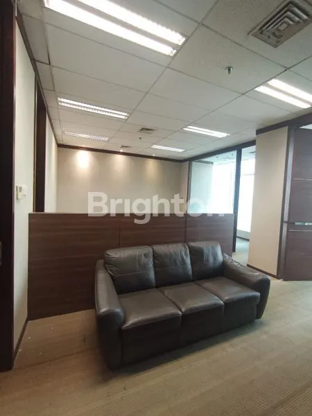 image OFFICE SPACE DI SUDIRMAN JAKARTA SELATAN (4)