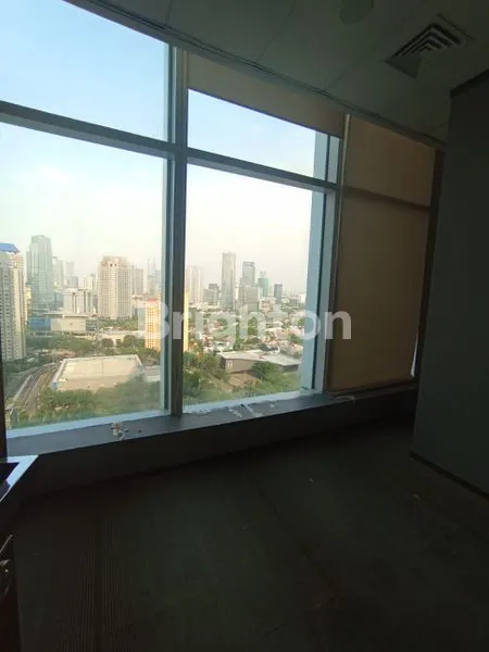 image OFFICE SPACE DI SUDIRMAN JAKARTA SELATAN (5)