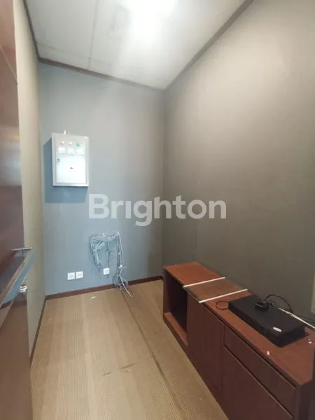 image OFFICE SPACE DI SUDIRMAN JAKARTA SELATAN (6)