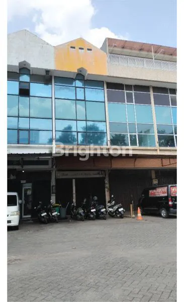 image RUKO STRATEGIS MERUYA 3 LANTAI (1)