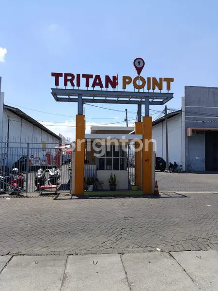 GUDANG PREMIUM 1 MENIT KE TOL BANYU URIP, SIAP PAKAI