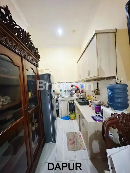 image DIJUAL RUMAH KOS DI KUTISARI, BANGUNAN BARU, SANGAT TERAWAT, DEKAT KAMPUS PETRA  (6)