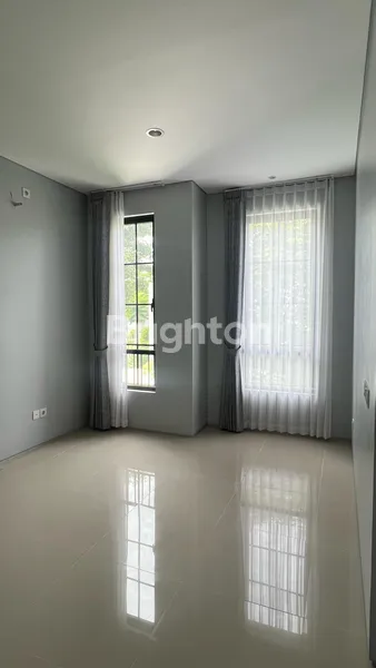 image RUMAH MURAH AMERICAN STYLE OAKWOOD CITRALAND SURABAYA BARAT (3)